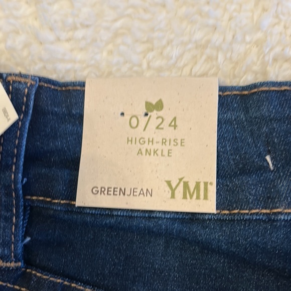 YMI - NWT High Rise Ankle Green Jean / 0 - Picture 11 of 15